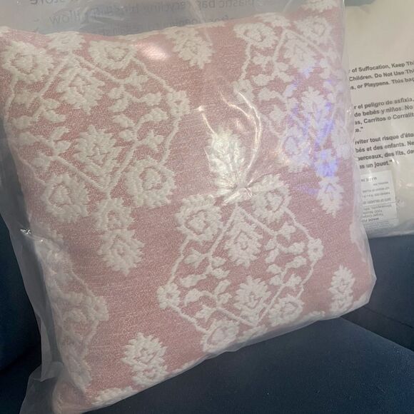 Gauri Kohli ‘’Rouche’ Pillows x 2 Peach Pastel Decorative Pillow Set 18” x 18” - Picture 8 of 14